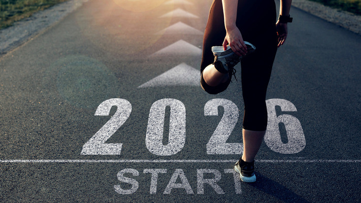 Løpesko står klare for et løp foran 2026 startstreken